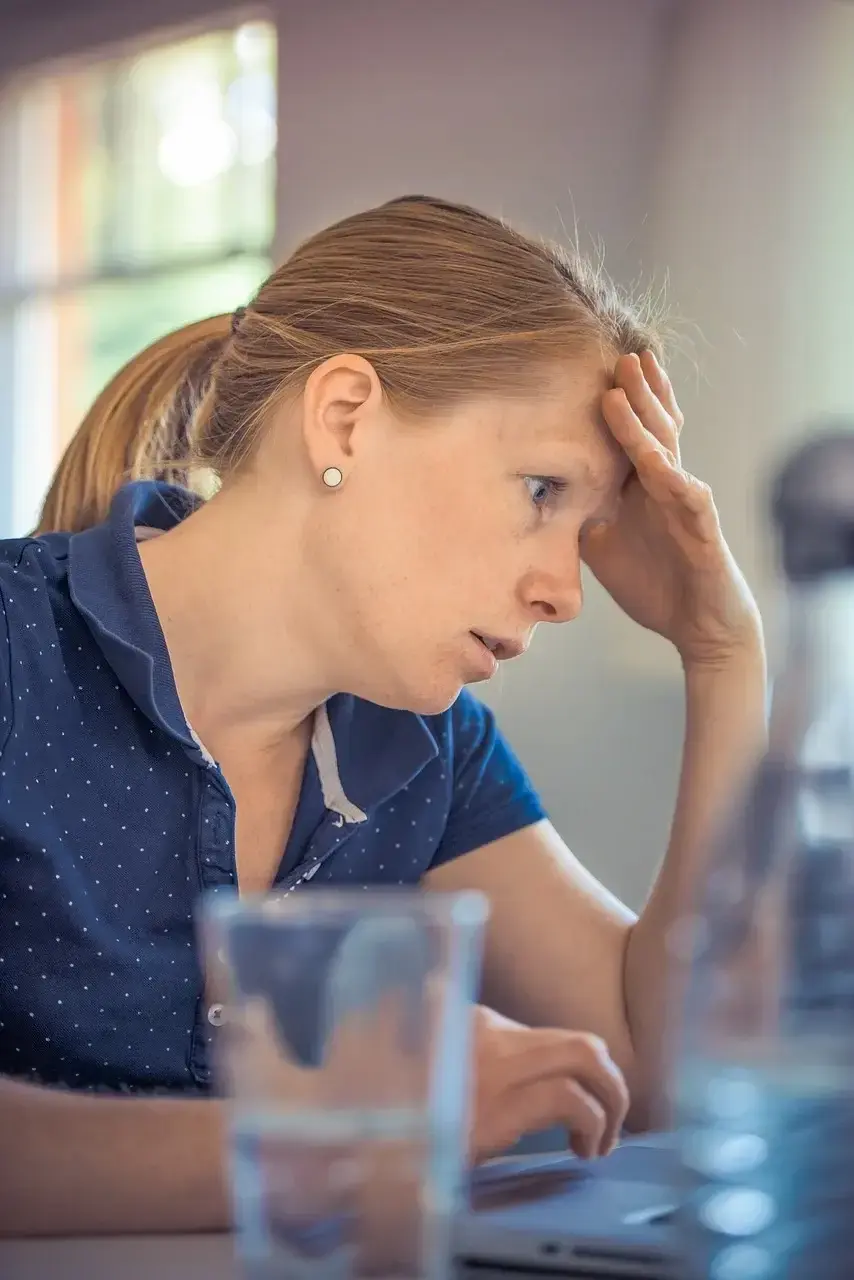 Cliënt in stress Cliënt in stress door problemen, dankzij de coaching van Sandra Bakker gaat zij hiermee aan de slag.