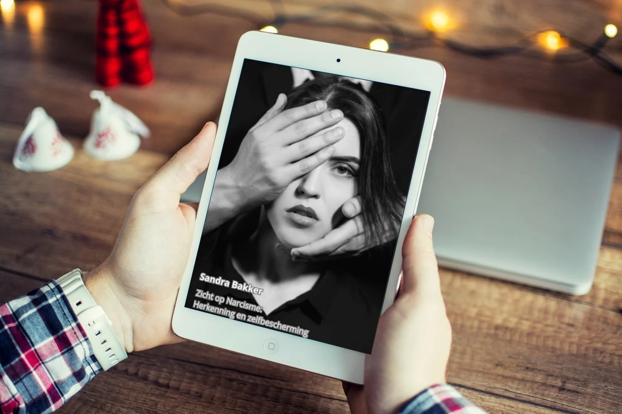 mockup 3 e-book narcisme