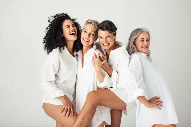 Het prachtige pad van vrouwen boven de 40: Wijsheid, kracht en groei